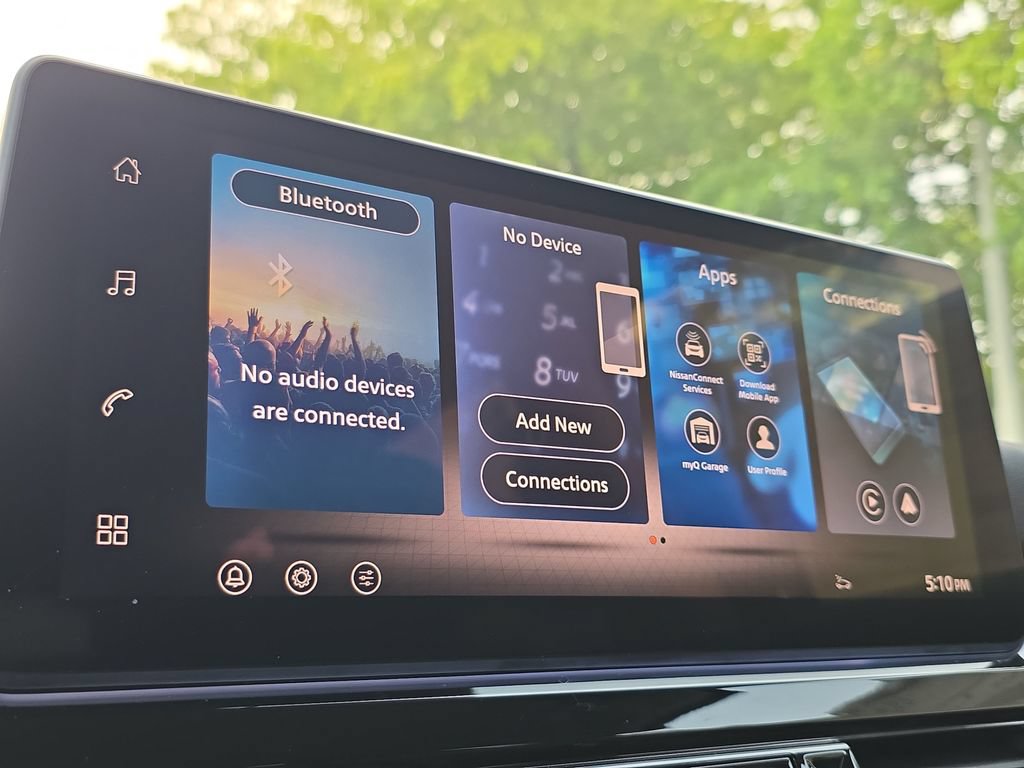 New 2026 Nissan Pathfinder SL FWD image 30