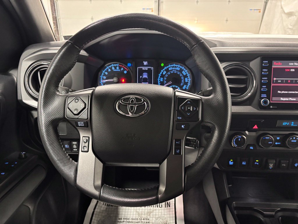 Used 2021 Toyota Tacoma TRD Sport w/ Technology Package AWD/4WD image 18