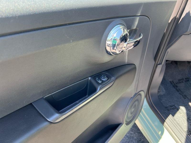 Used 2017 FIAT 500 Lounge FWD image 21
