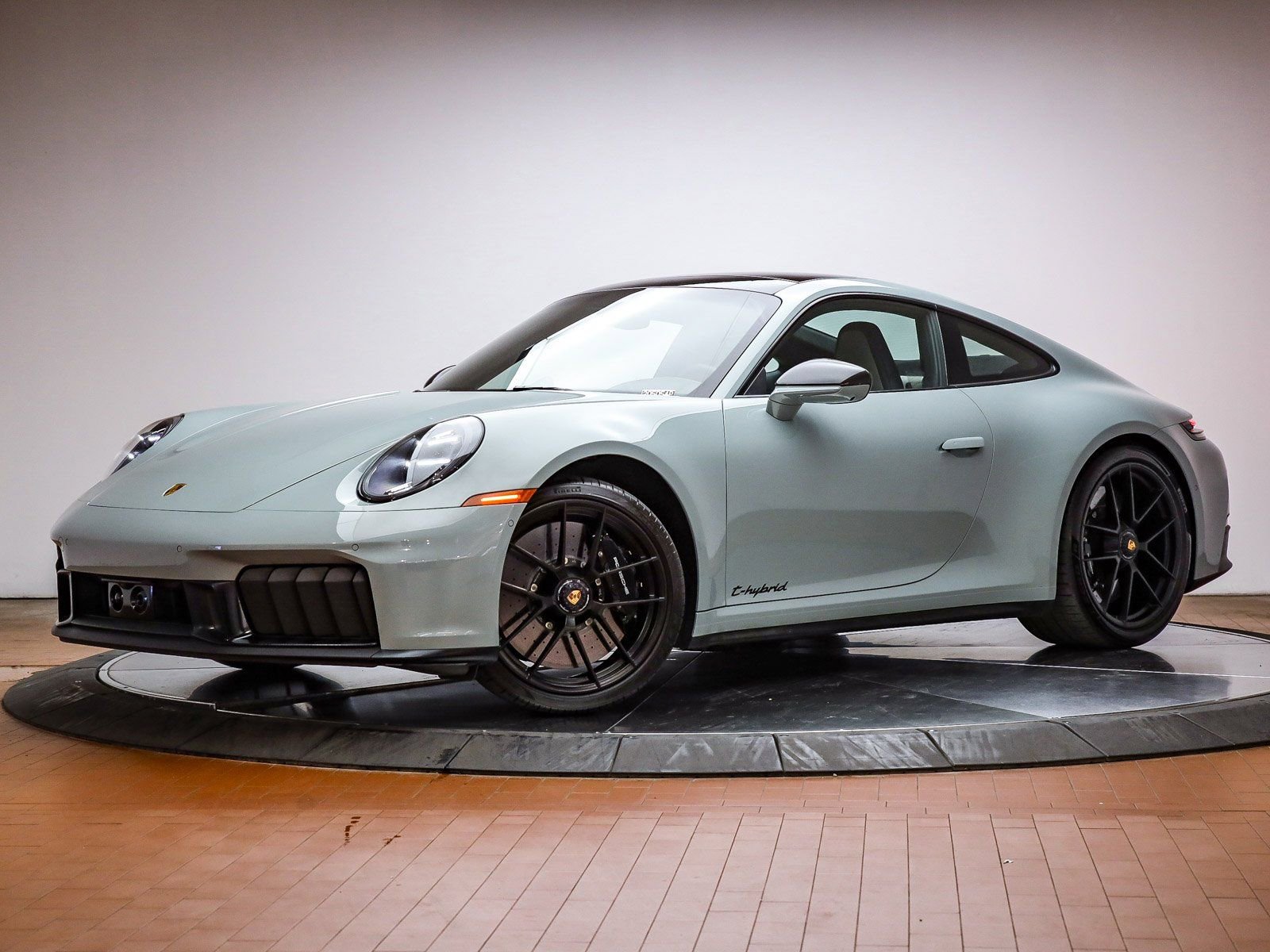 Used 2025 Porsche 911 Carrera 4 GTS image 1