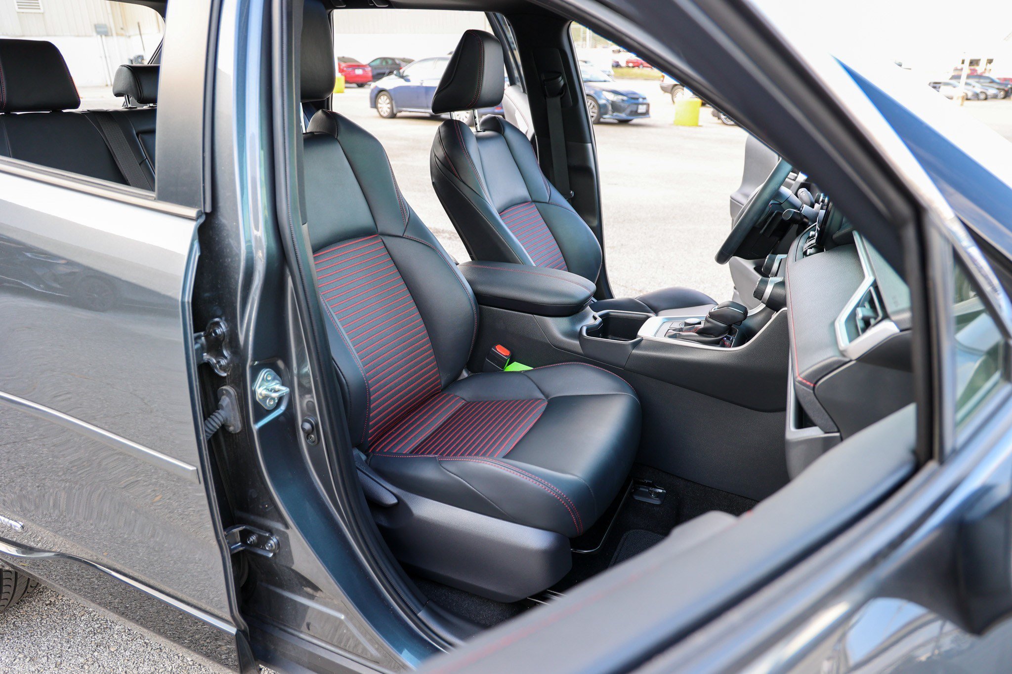Certified 2025 Toyota RAV4 XSE AWD/4WD image 43