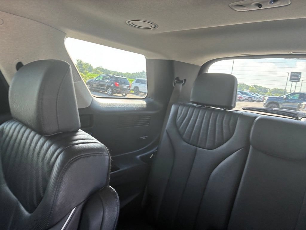 Used 2024 Hyundai Palisade Limited AWD/4WD image 17
