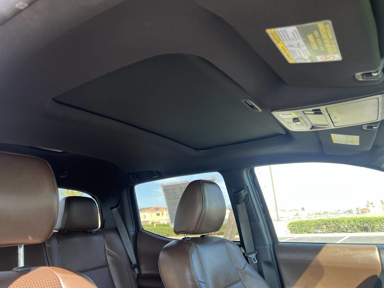 Used 2017 Toyota Tacoma Limited w/ Tow Package image 14