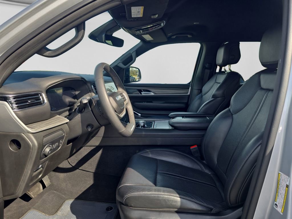 Used 2024 Jeep Wagoneer Series III image 10