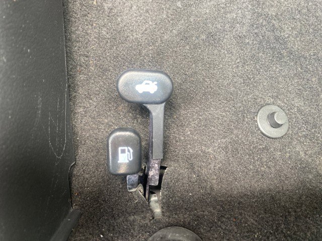 Used 2011 Chevrolet Aveo LT image 46