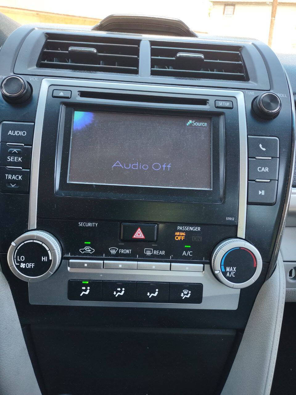 Used 2012 Toyota Camry LE FWD image 7