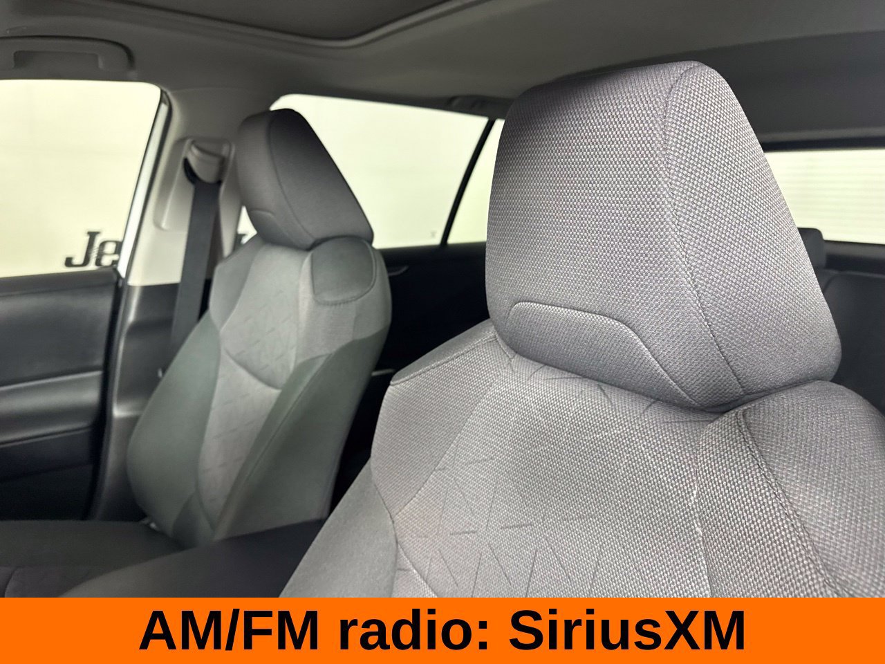 Used 2025 Toyota RAV4 XLE w/ Convenience Package FWD image 12