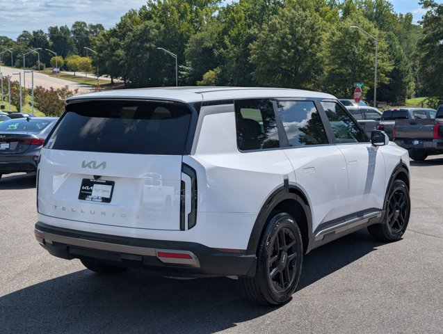 Used 2027 Kia Telluride LX FWD image 7