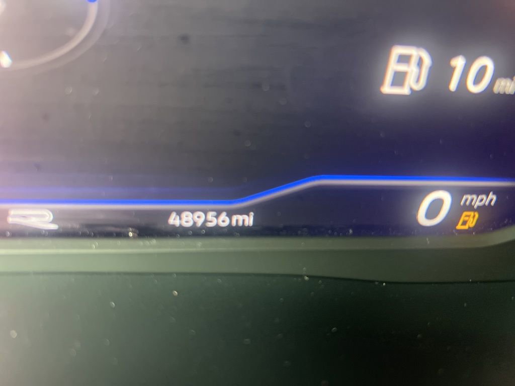 Used 2022 Volkswagen Atlas Cross Sport SEL R-Line AWD/4WD image 29