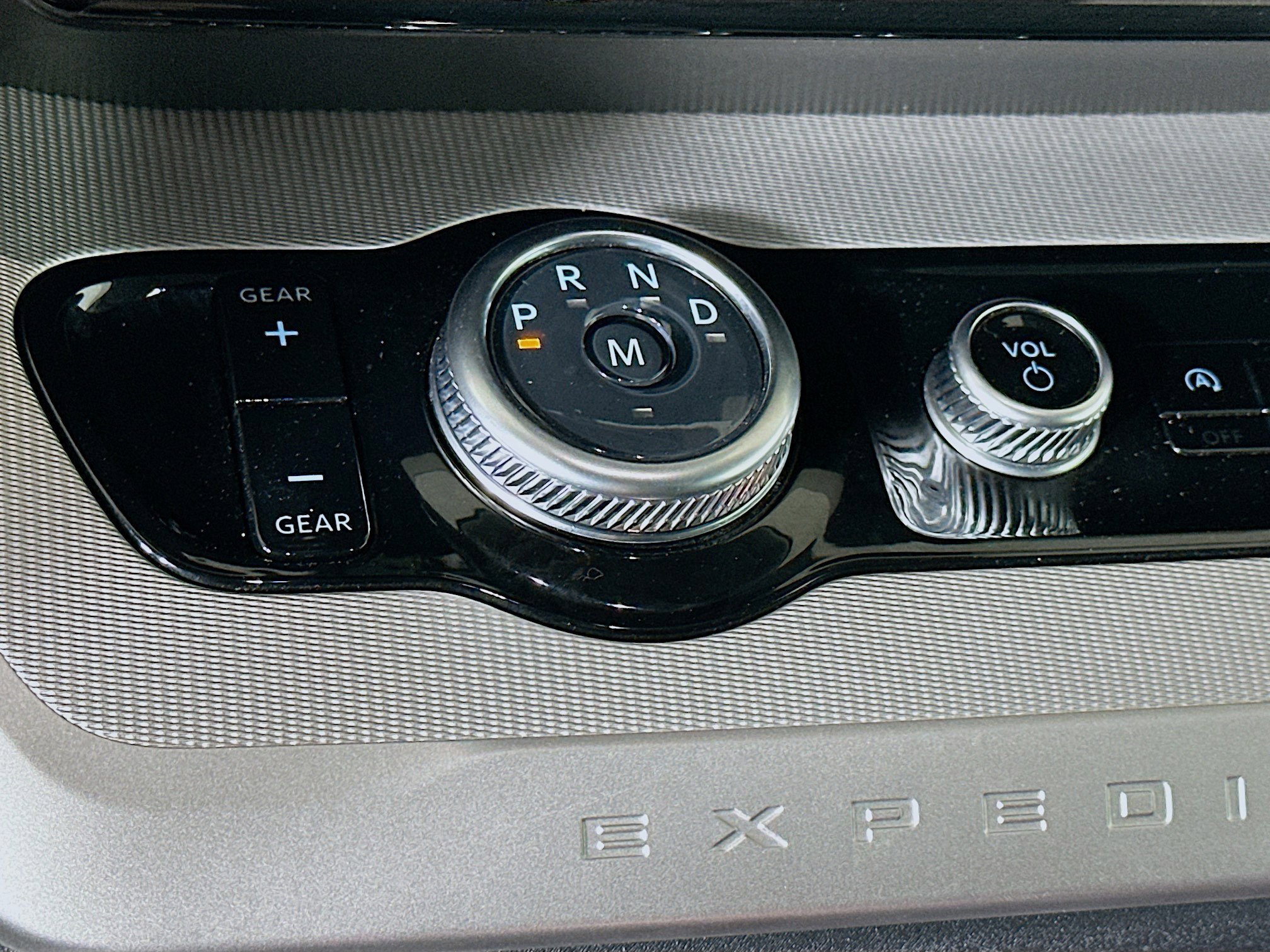 Used 2025 Ford Expedition Max Active image 25