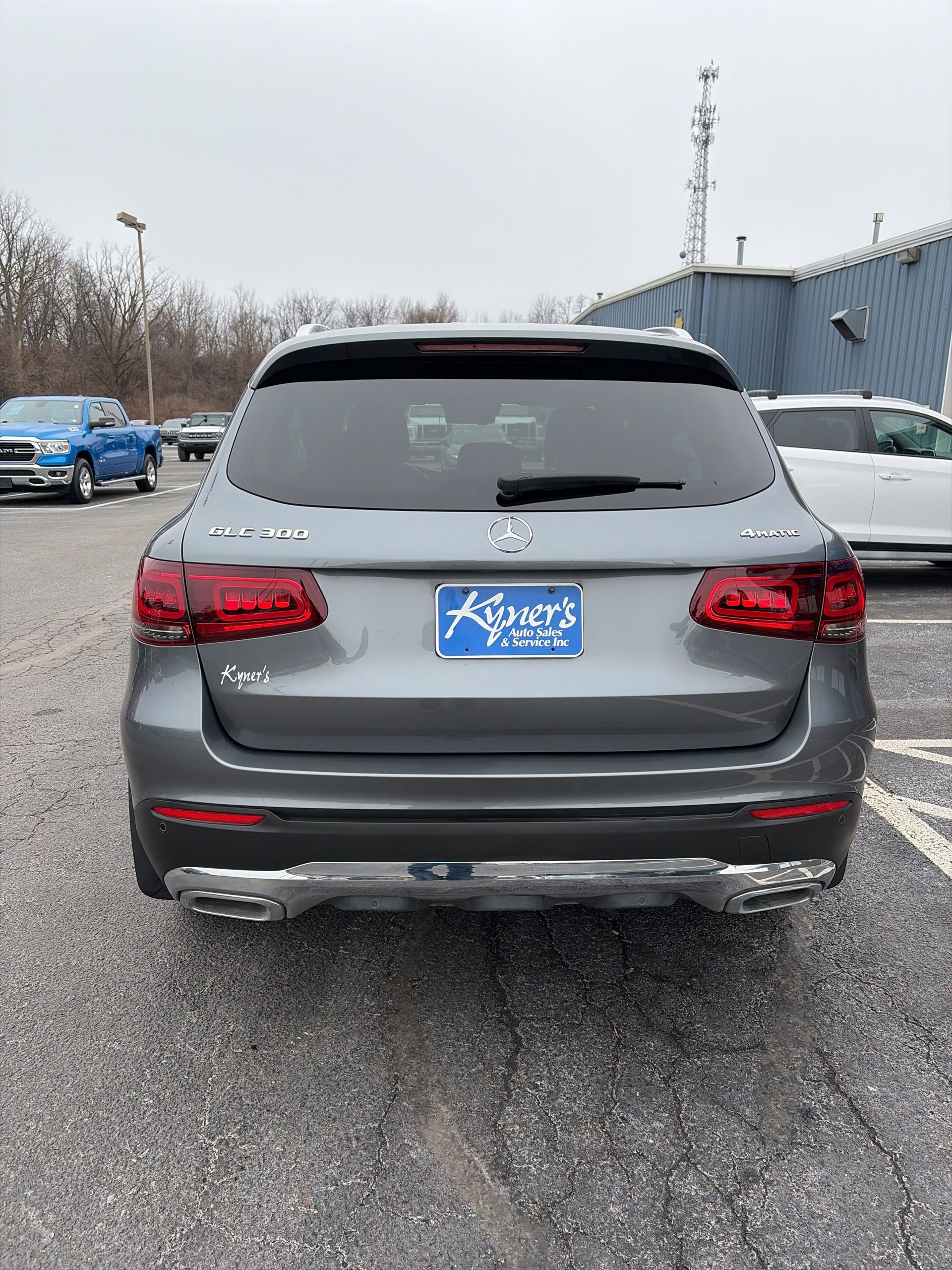 Used 2022 Mercedes-Benz GLC 300 4MATIC image 5