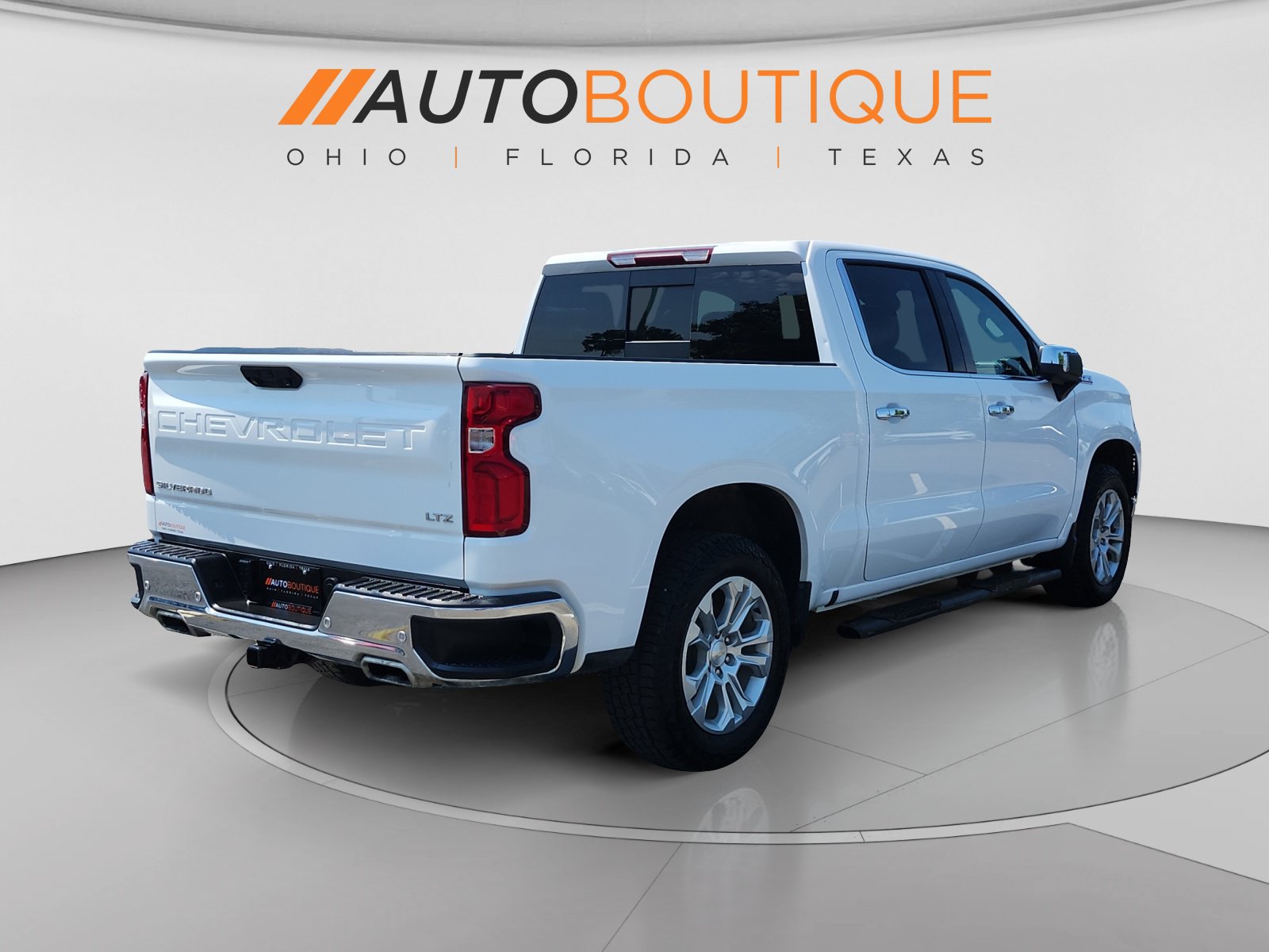 Used 2023 Chevrolet Silverado 1500 LTZ w/ LTZ Convenience Package II AWD/4WD image 5