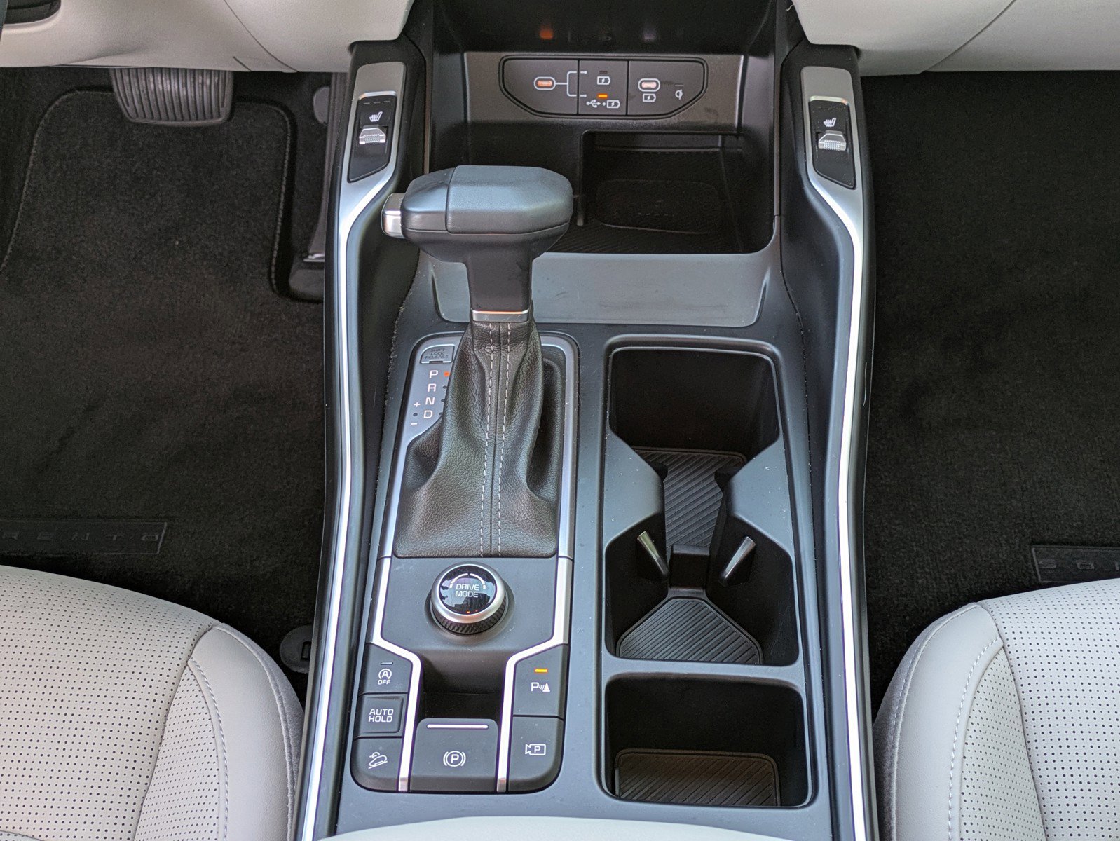 Certified 2025 Kia Sorento EX FWD image 17