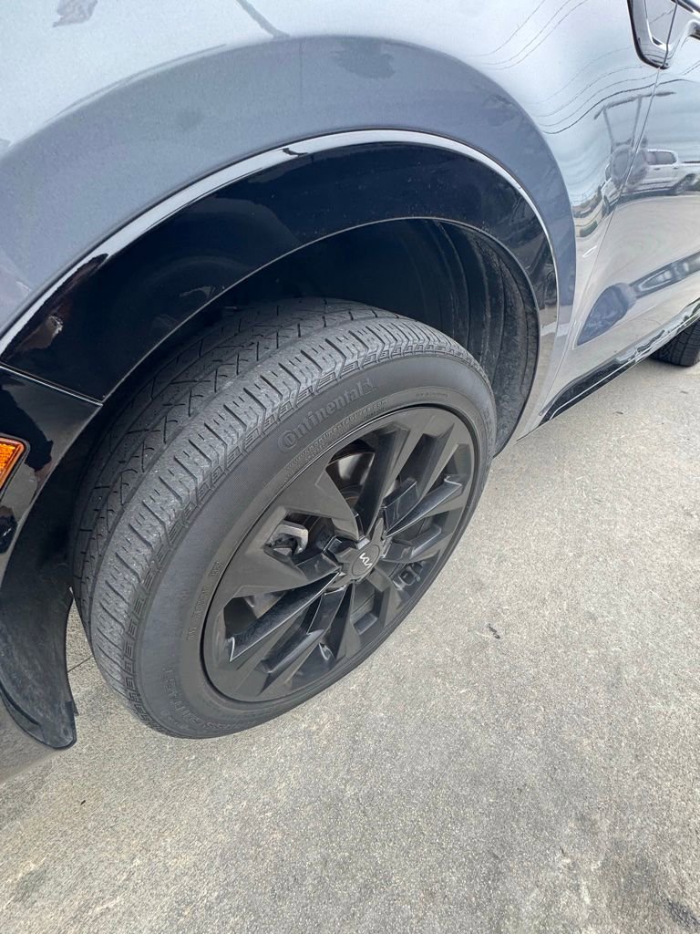 Used 2023 Kia Sorento SX AWD/4WD image 5