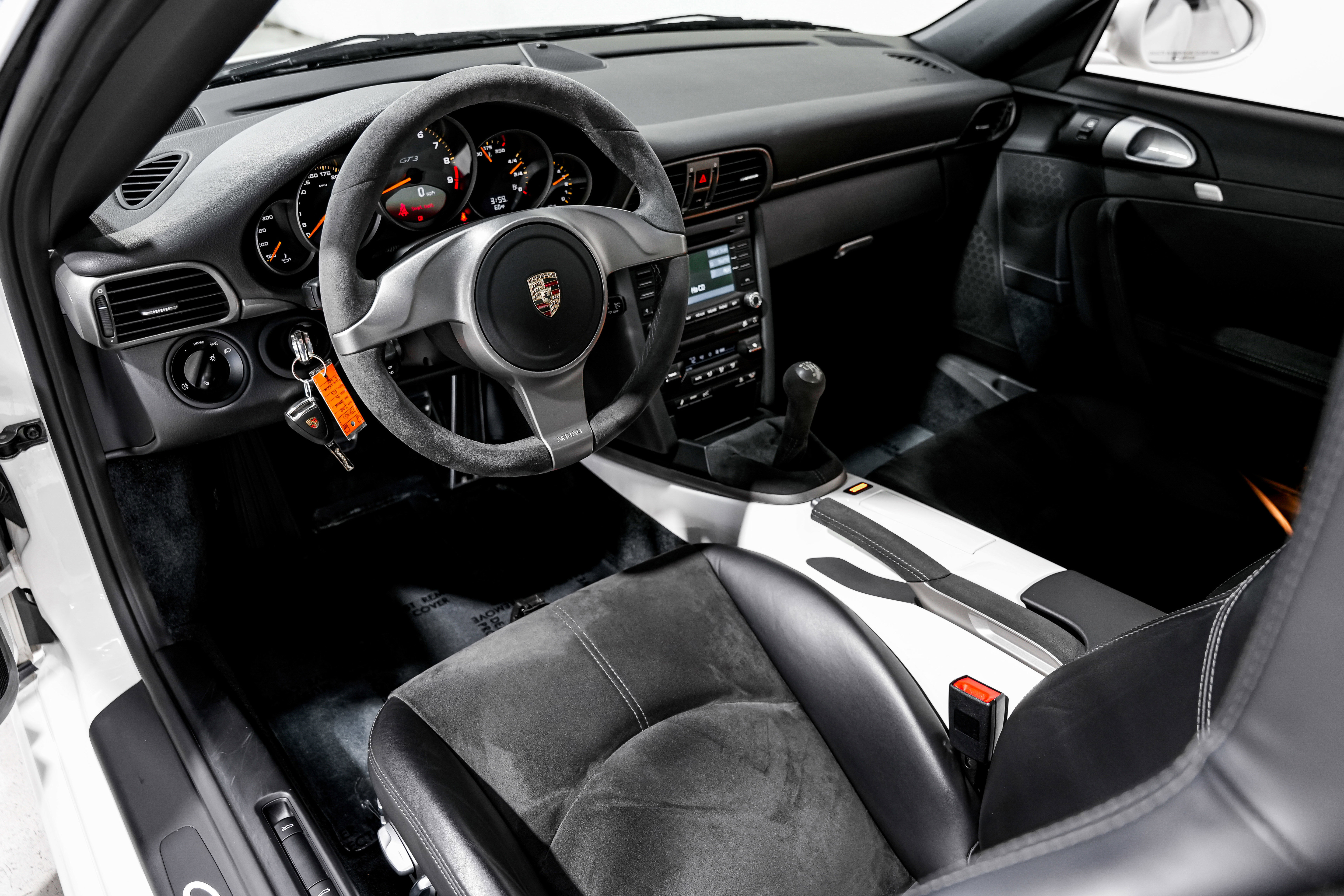 Used 2010 Porsche 911 GT3 image 10