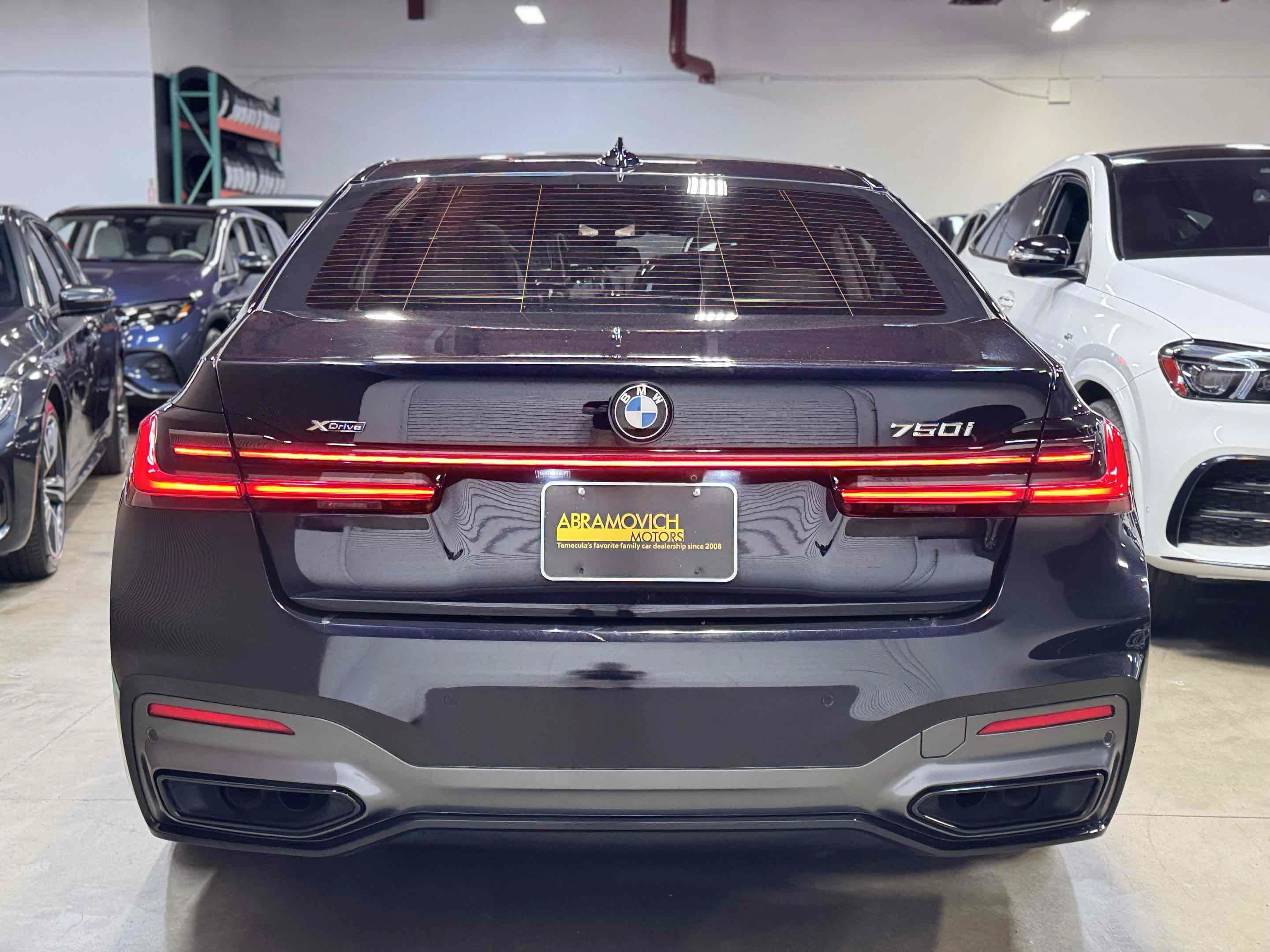 Used 2021 BMW 750i xDrive w/ Executive Package AWD/4WD image 43