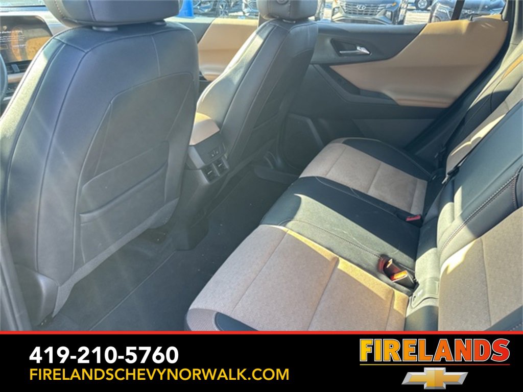 New 2025 Chevrolet Equinox ACTIV w/ Safety and Technology Package image 18