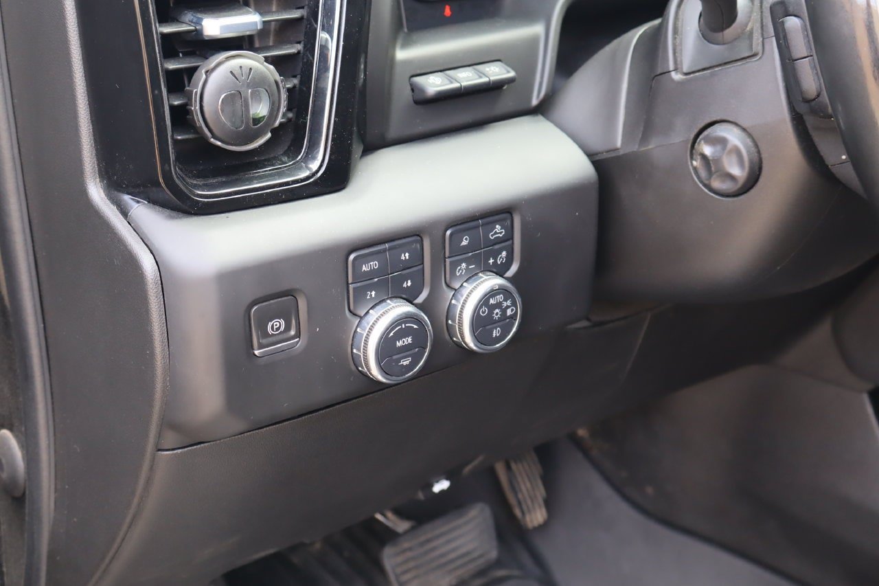 Used 2023 GMC Sierra 1500 AT4 w/ Technology Package AWD/4WD image 24