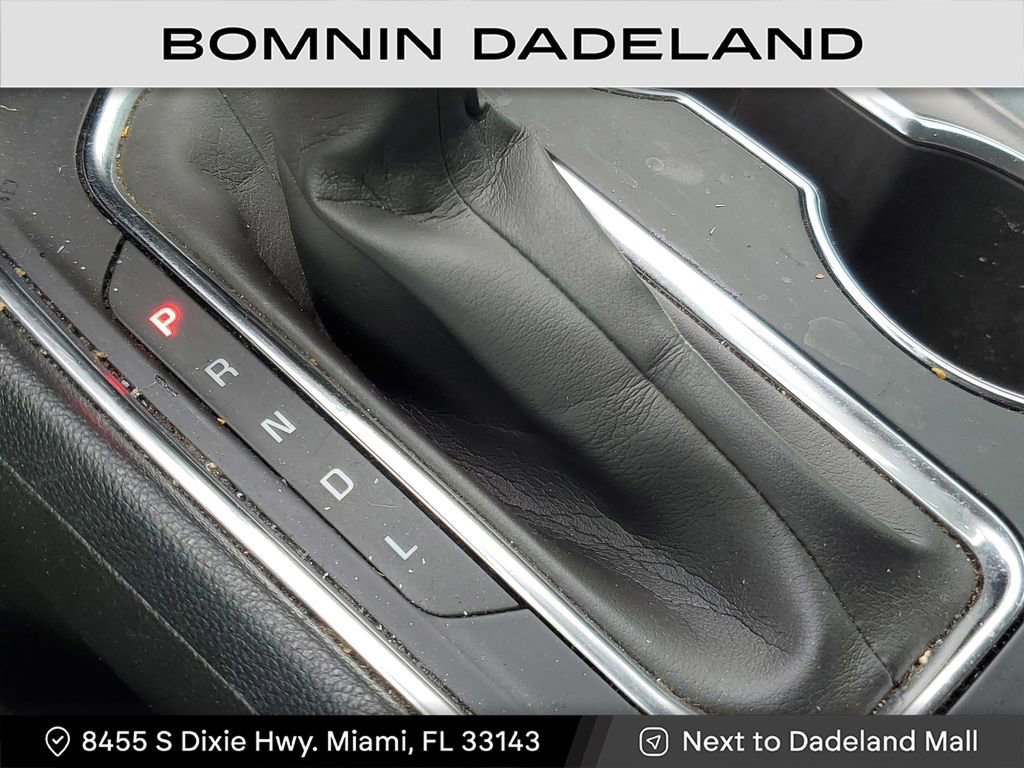 Used 2021 Chevrolet Traverse LT image 27