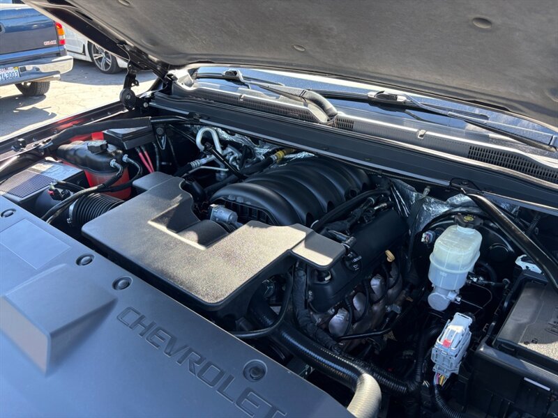 Used 2016 Chevrolet Tahoe LTZ AWD/4WD image 37