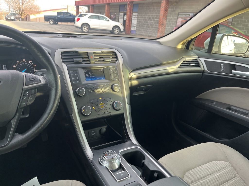 Used 2019 Ford Fusion S image 32