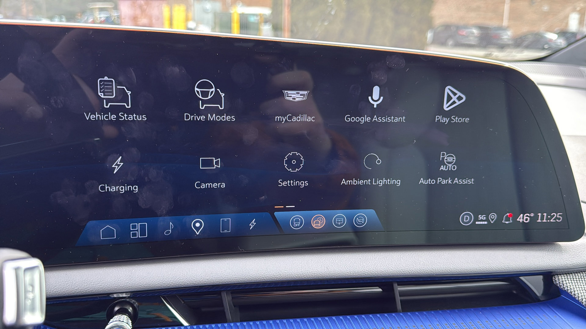 New 2026 Cadillac Optiq Luxury 2 image 19
