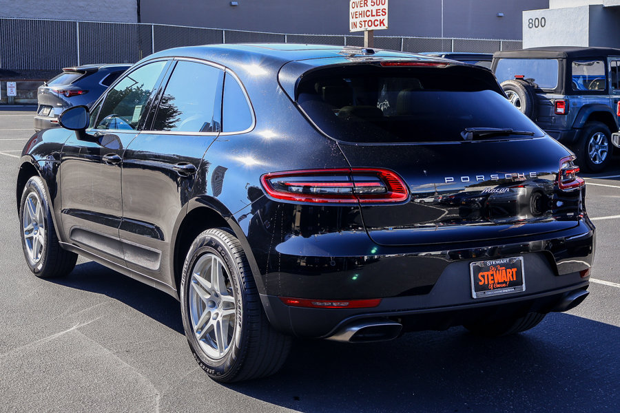 Used 2018 Porsche Macan AWD/4WD image 21