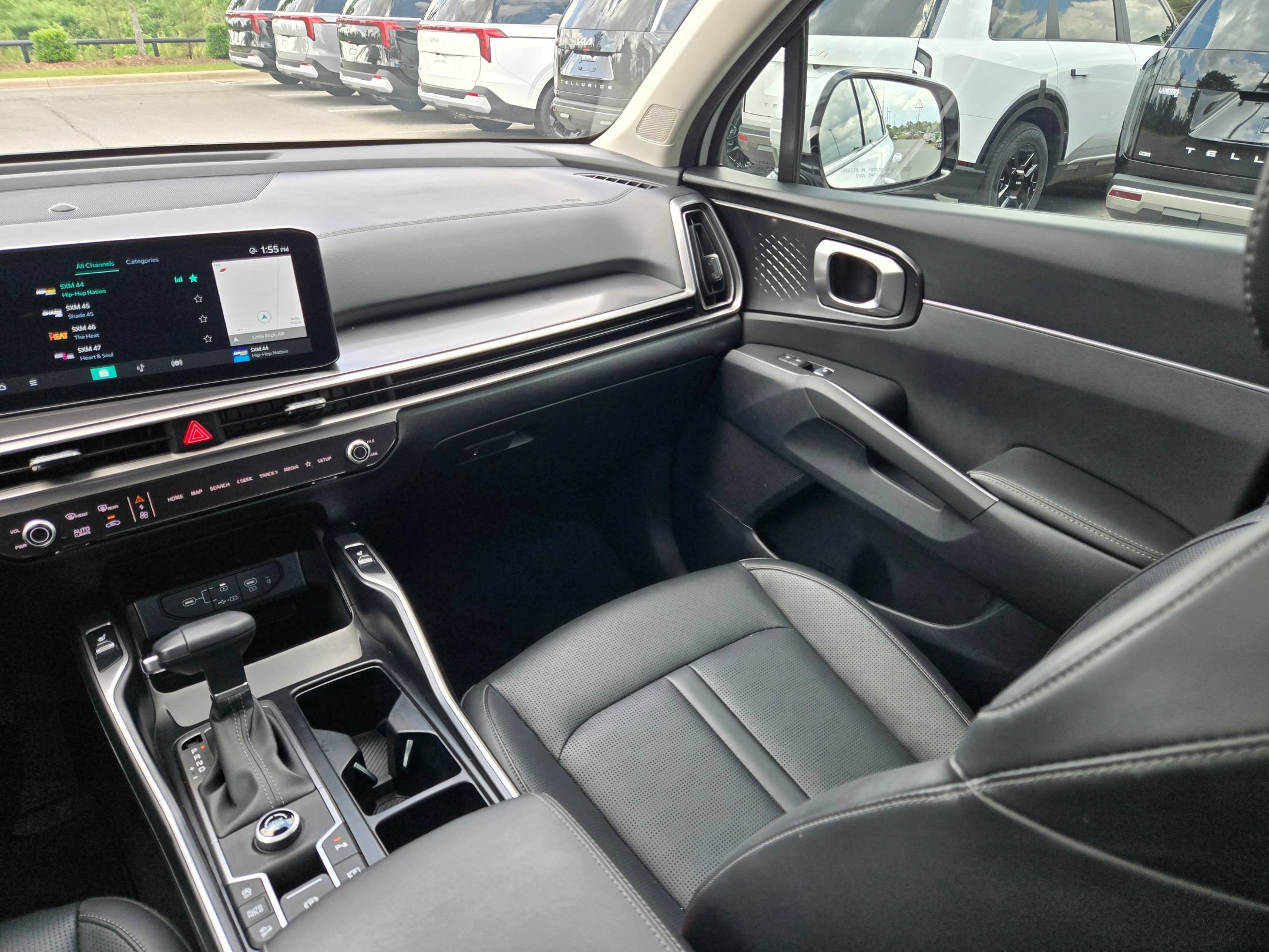 Used 2025 Kia Sorento S w/ Panoramic Sunroof Package FWD image 11