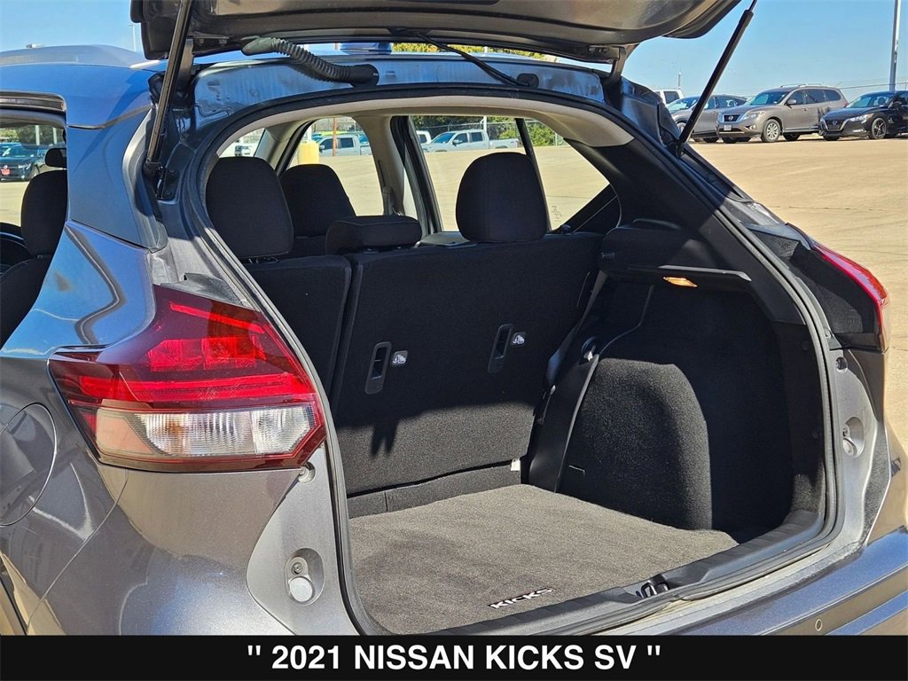 Used 2021 Nissan Kicks SV image 52