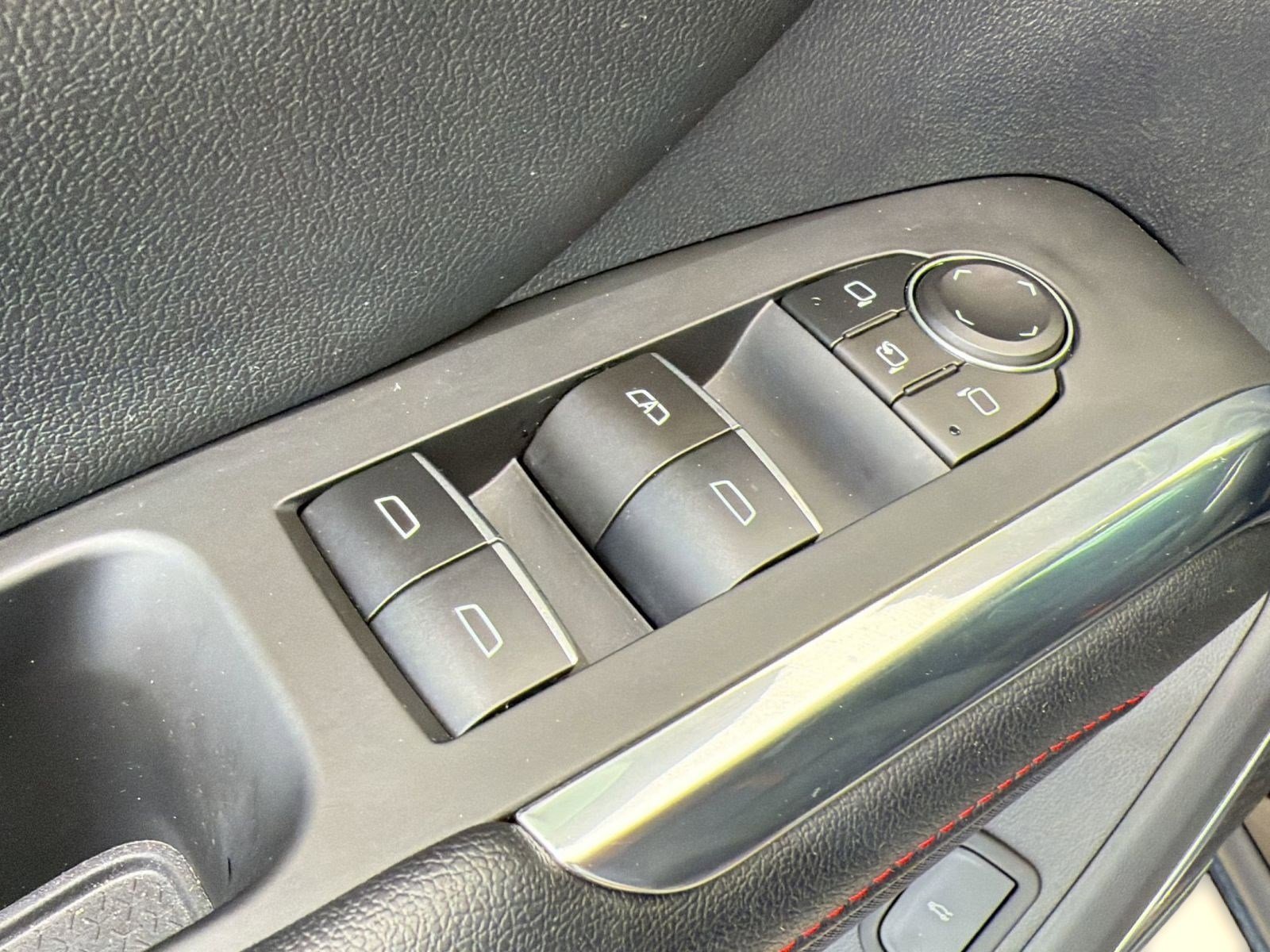 Certified 2024 Chevrolet Traverse RS FWD image 20