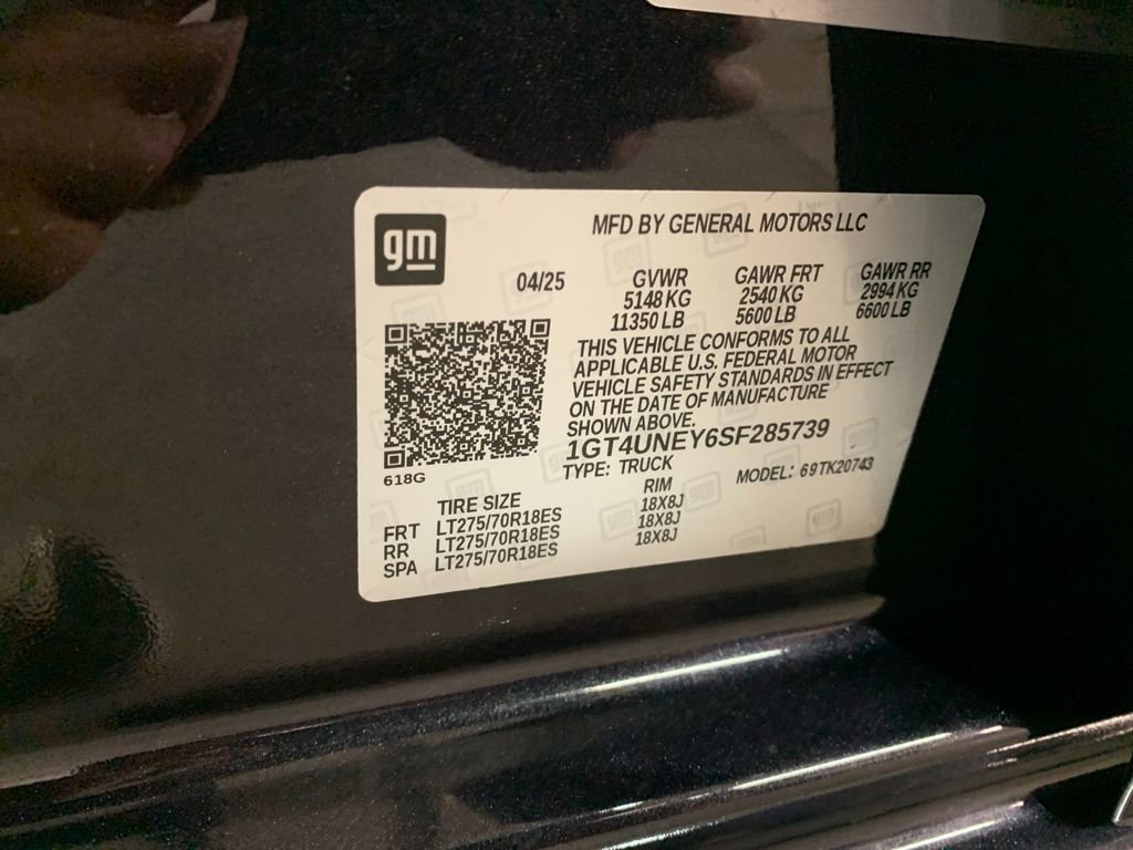 Used 2025 GMC Sierra 2500 SLT w/ SLT Convenience Package image 32