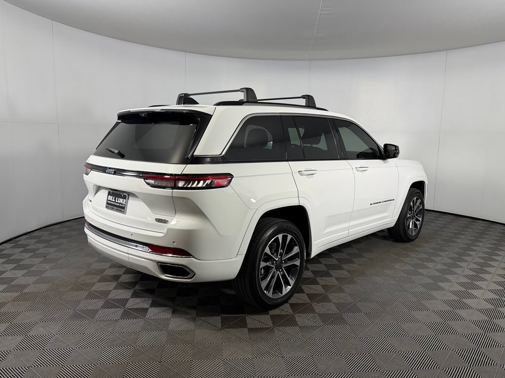 Used 2023 Jeep Grand Cherokee Overland w/ Luxury Tech Group IV AWD/4WD image 6