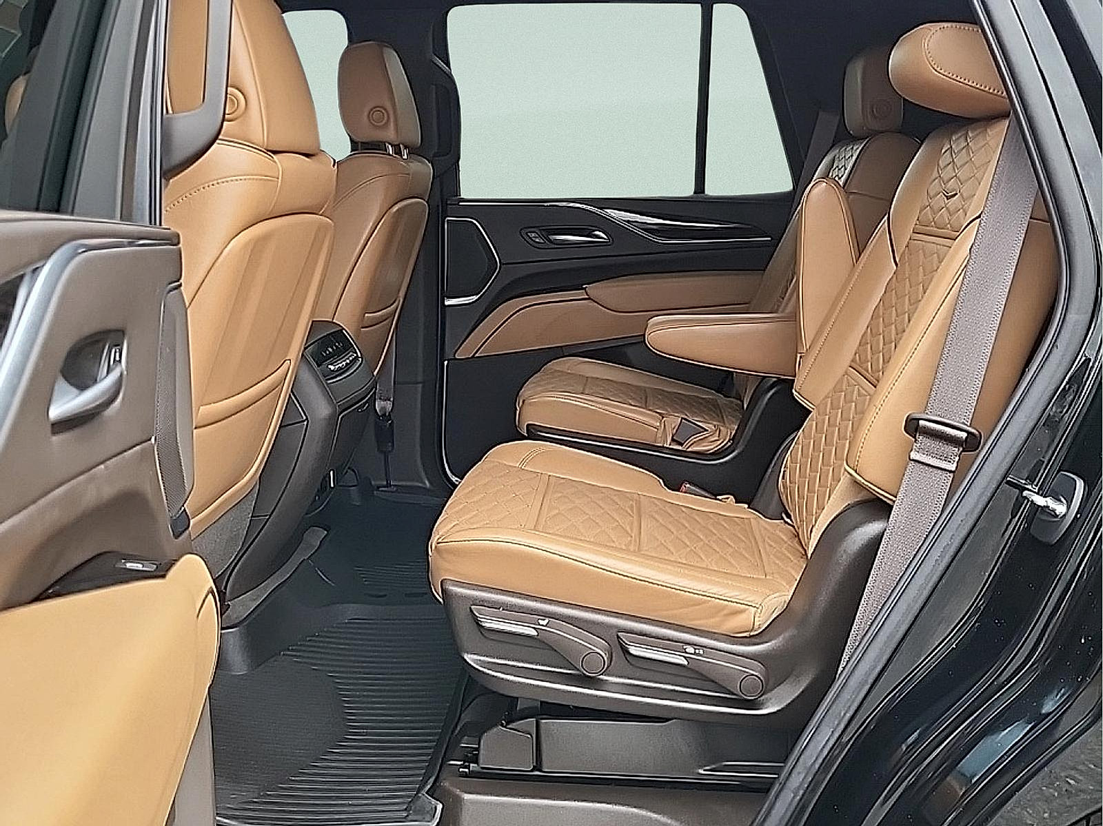 Used 2021 Cadillac Escalade Sport w/ Driver Assist Tech Package AWD/4WD image 12