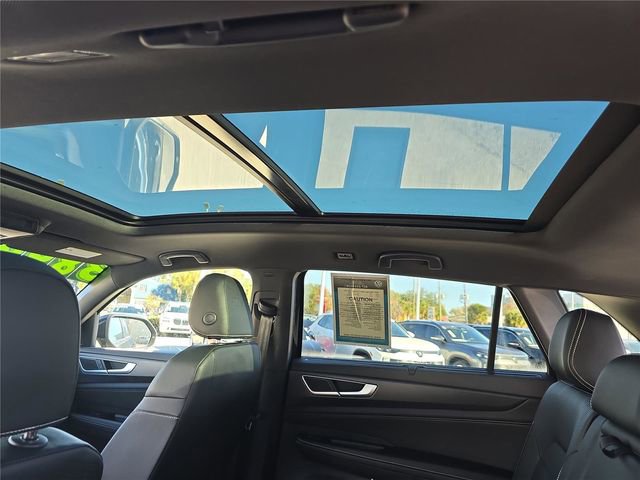 Used 2025 Volkswagen Atlas Cross Sport SEL image 28