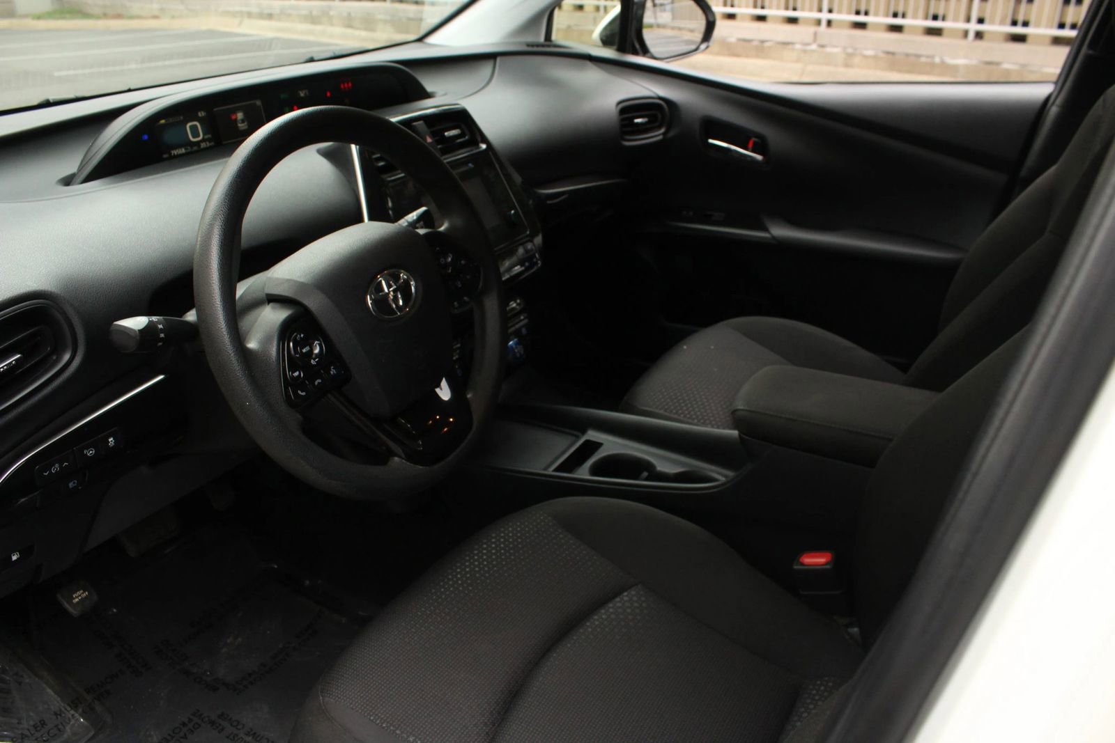 Used 2019 Toyota Prius LE w/ Carpet Mat Package FWD image 13
