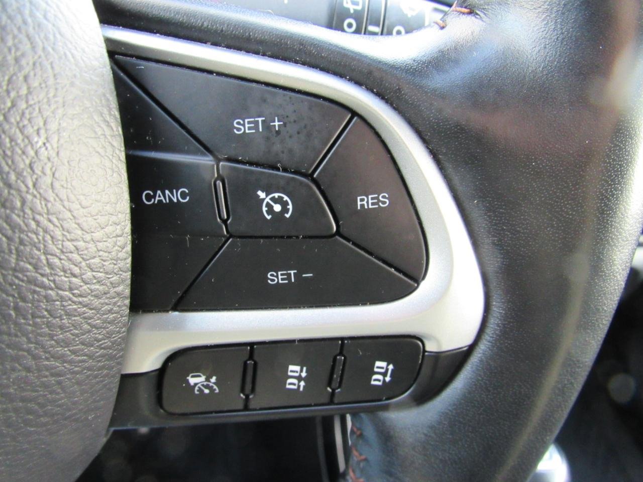 Used 2021 Jeep Compass Limited w/ Sun and Sound Group image 24