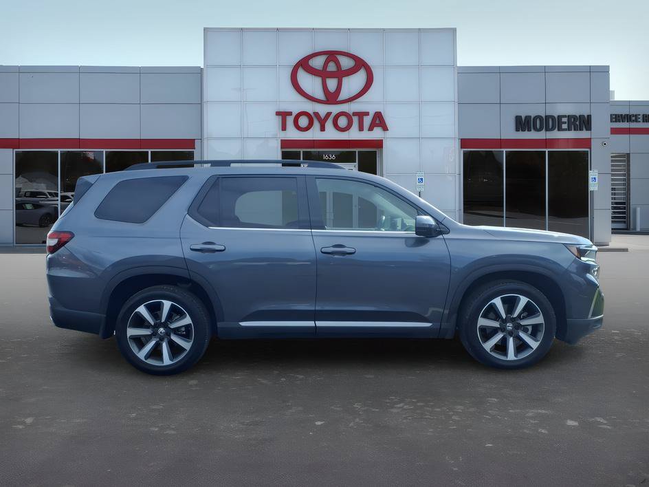 Used 2025 Honda Pilot Elite image 6