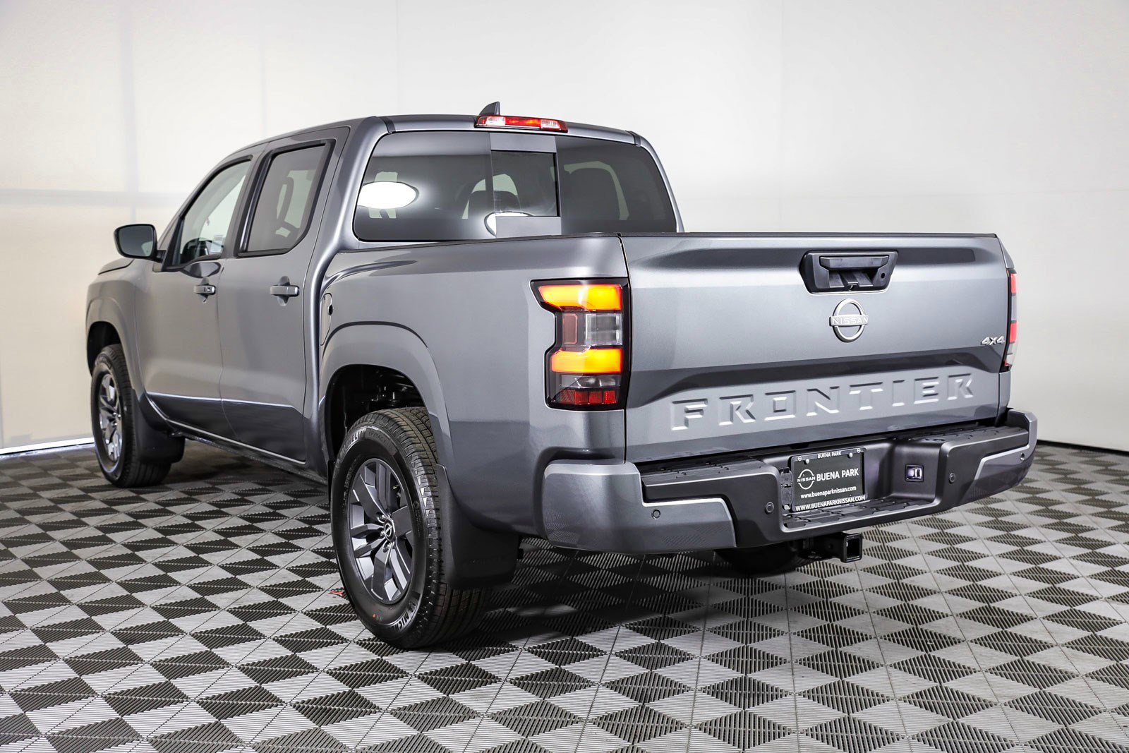 New 2025 Nissan Frontier SV w/ SV Convenience Package image 13