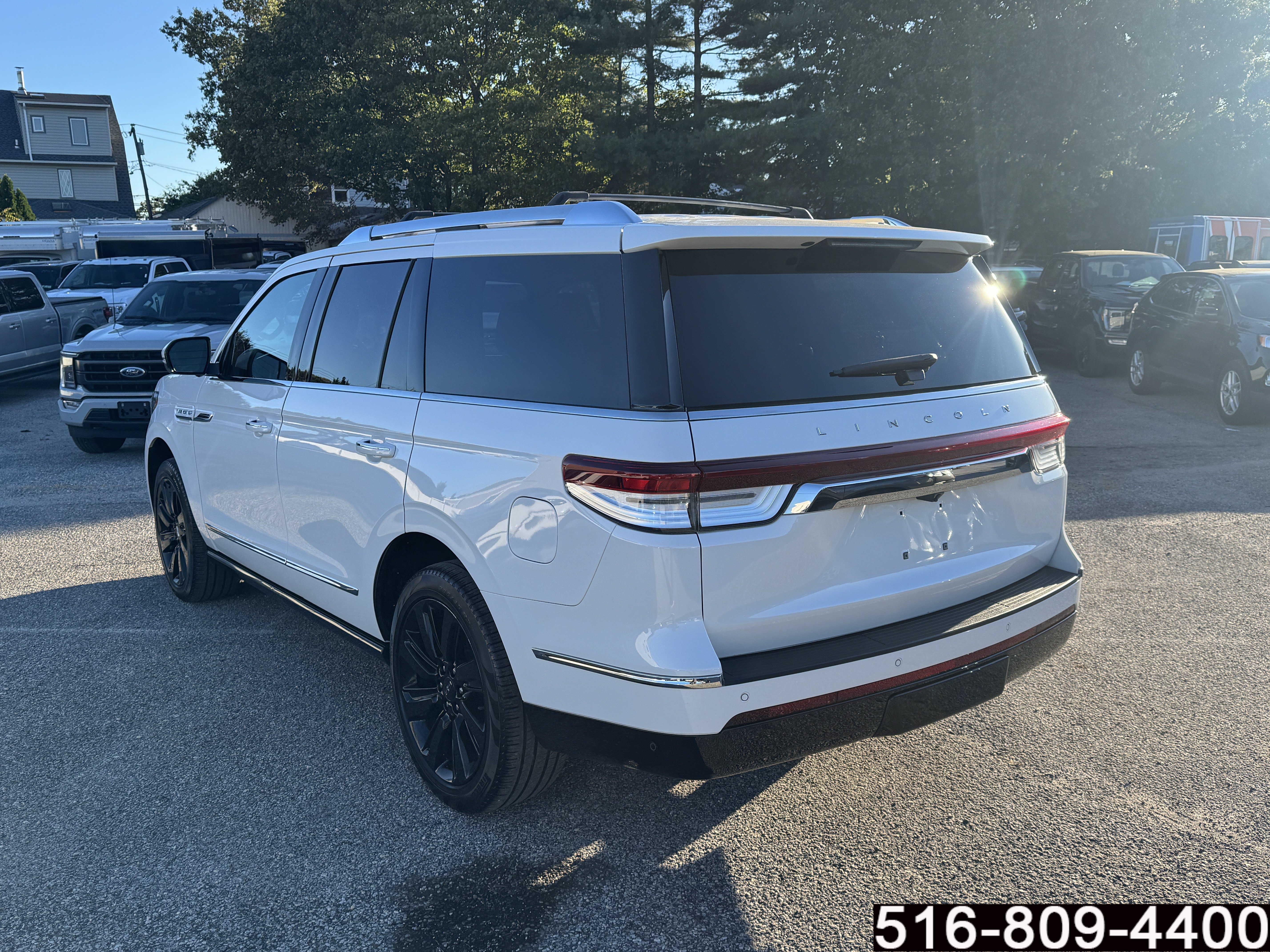 Used 2022 Lincoln Navigator Reserve w/ Monochromatic Package AWD/4WD image 6