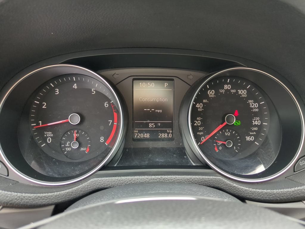 Used 2018 Volkswagen Passat 2.0T R-Line w/ R-Line Lighting Package FWD image 30