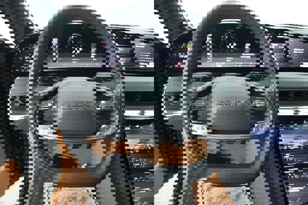 Used 2024 Lucid Air Touring image 11