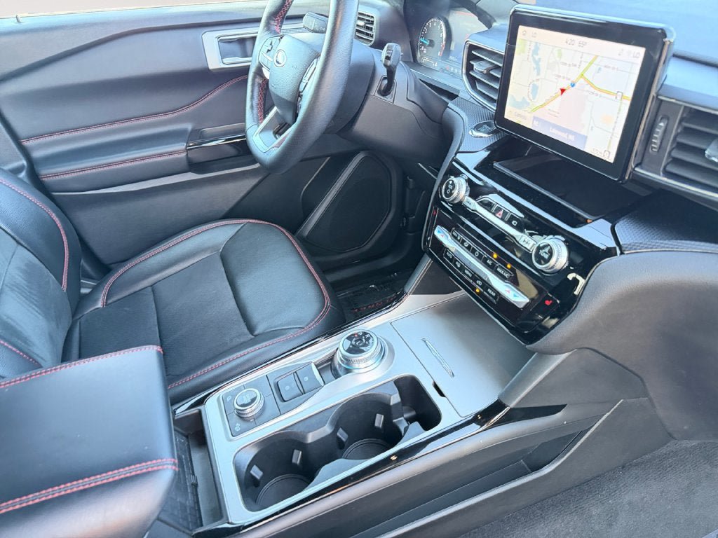 Used 2022 Ford Explorer ST-Line AWD/4WD image 26