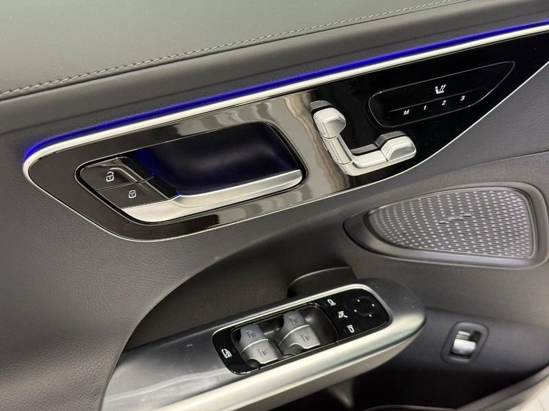 New 2026 Mercedes-Benz C 300 4MATIC Sedan image 11