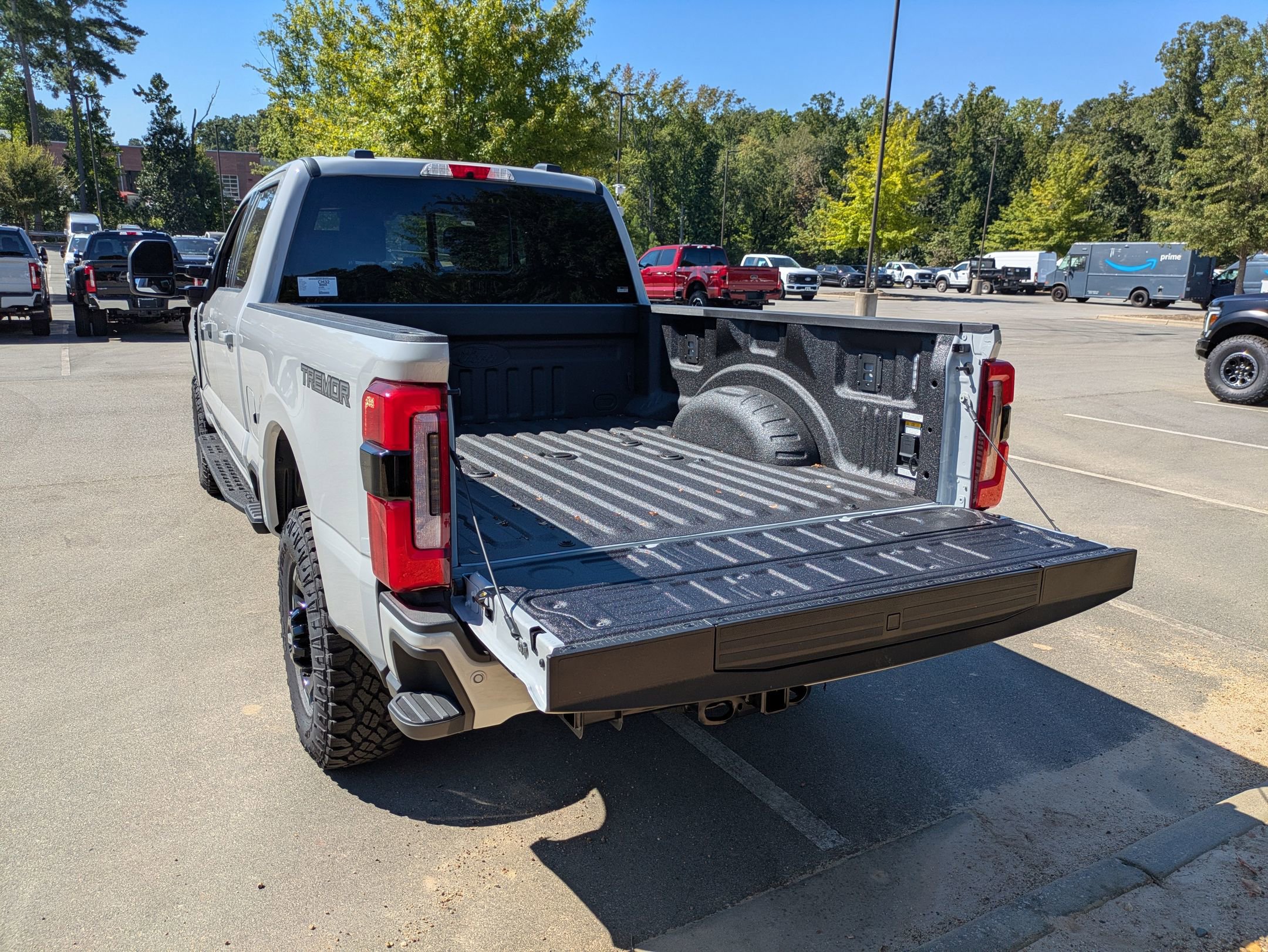 New 2026 Ford F250 Platinum w/ Tremor Off-Road Package image 36