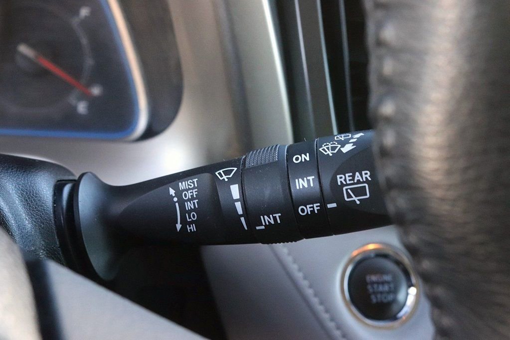 Used 2015 Toyota RAV4 Limited image 25