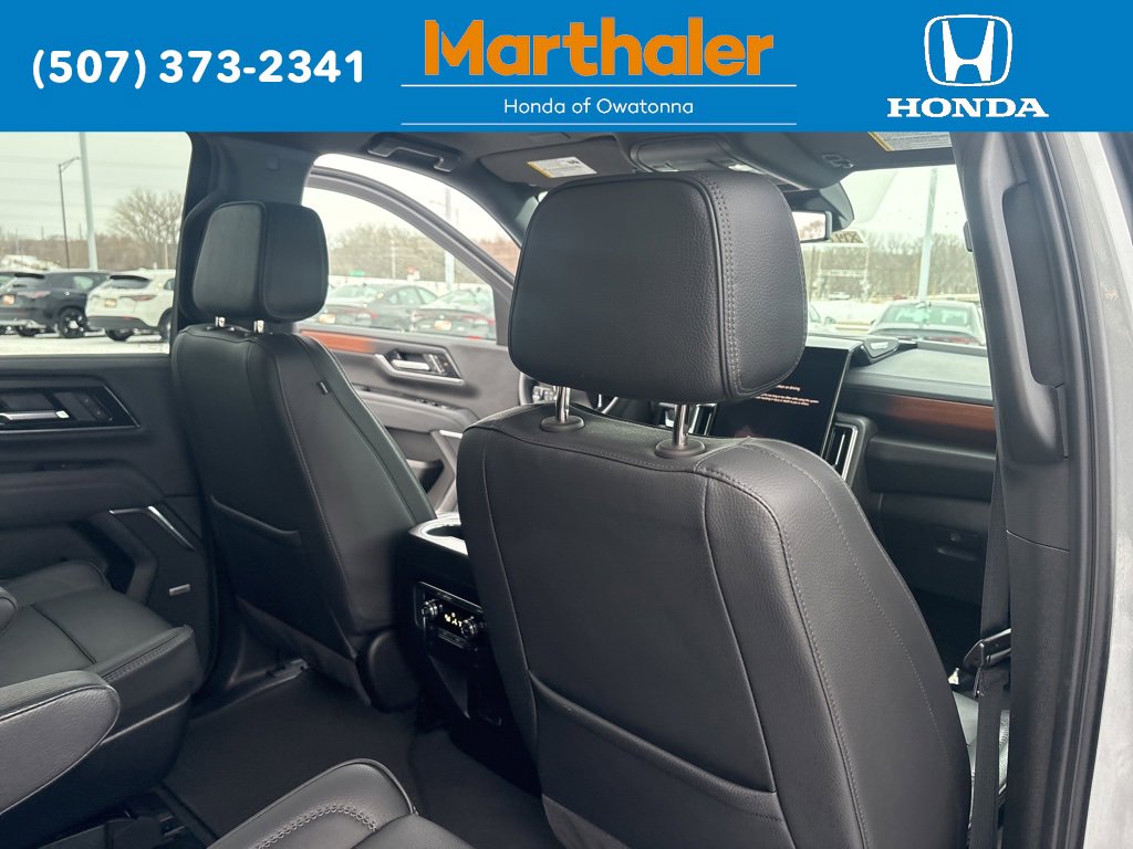 Used 2025 GMC Yukon XL Denali image 18