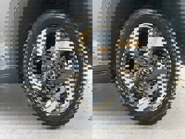 New 2026 Hyundai Venue SEL image 38