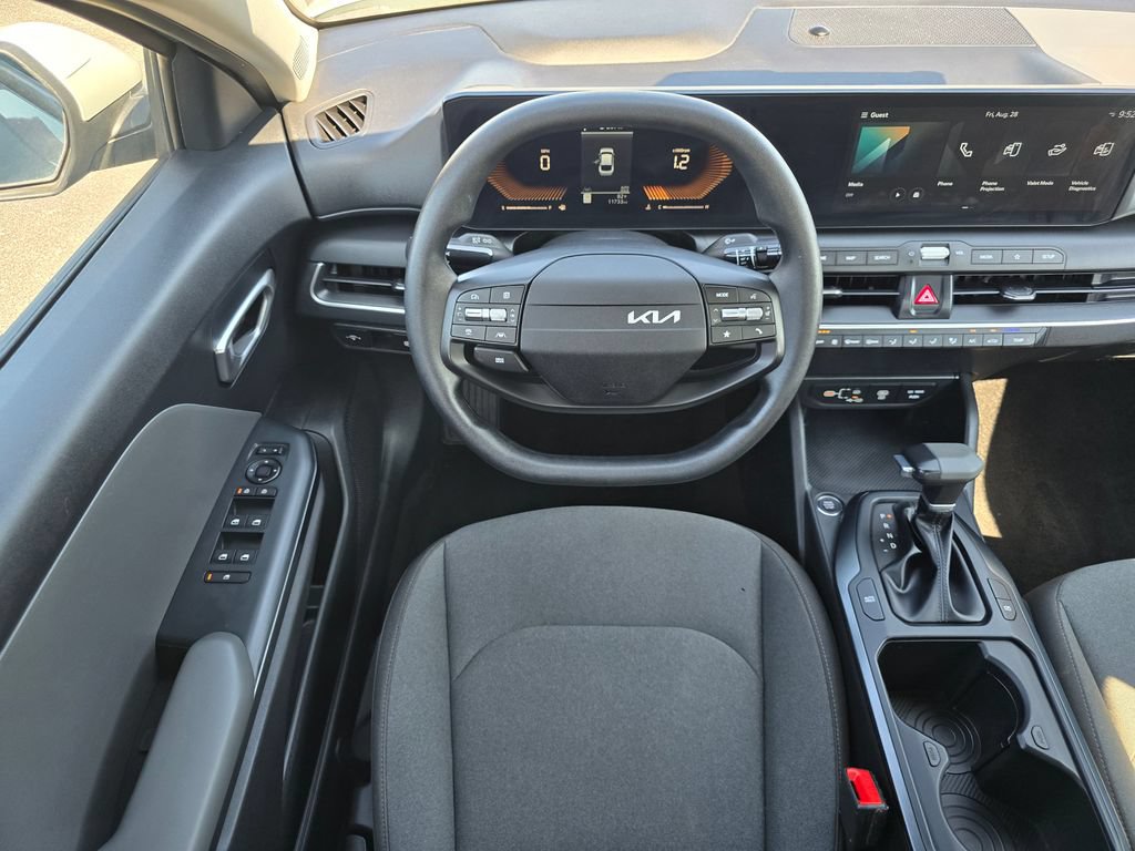 Used 2025 Kia K4 FWD image 21