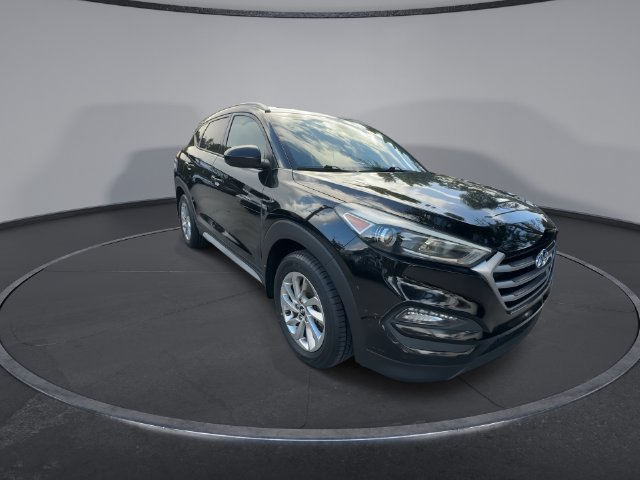 Used 2017 Hyundai Tucson SE w/ SE Popular Package 02 FWD image 2