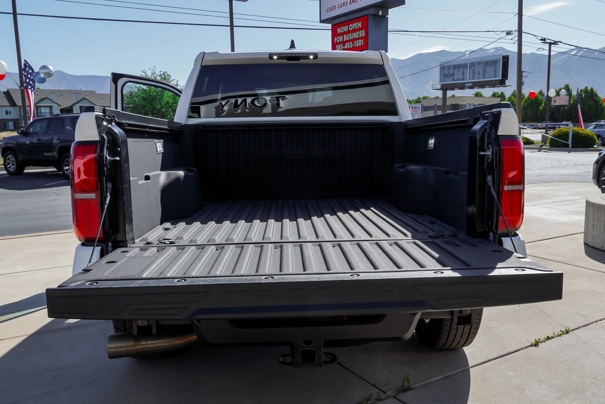Used 2025 Toyota Tacoma TRD Sport AWD/4WD image 14